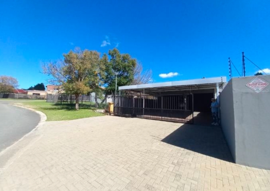 4 Bedroom Property for Sale in Bergsig Free State